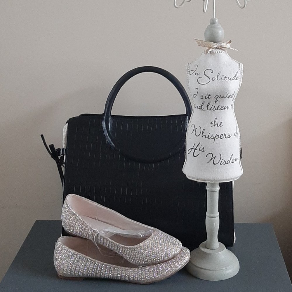 Meet your Posher, Curated Curios